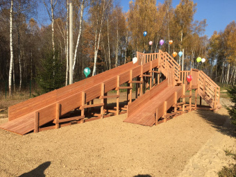 Зимняя горка SWAN-4 (Два спуска длиной 9,4 и 4,7 м)